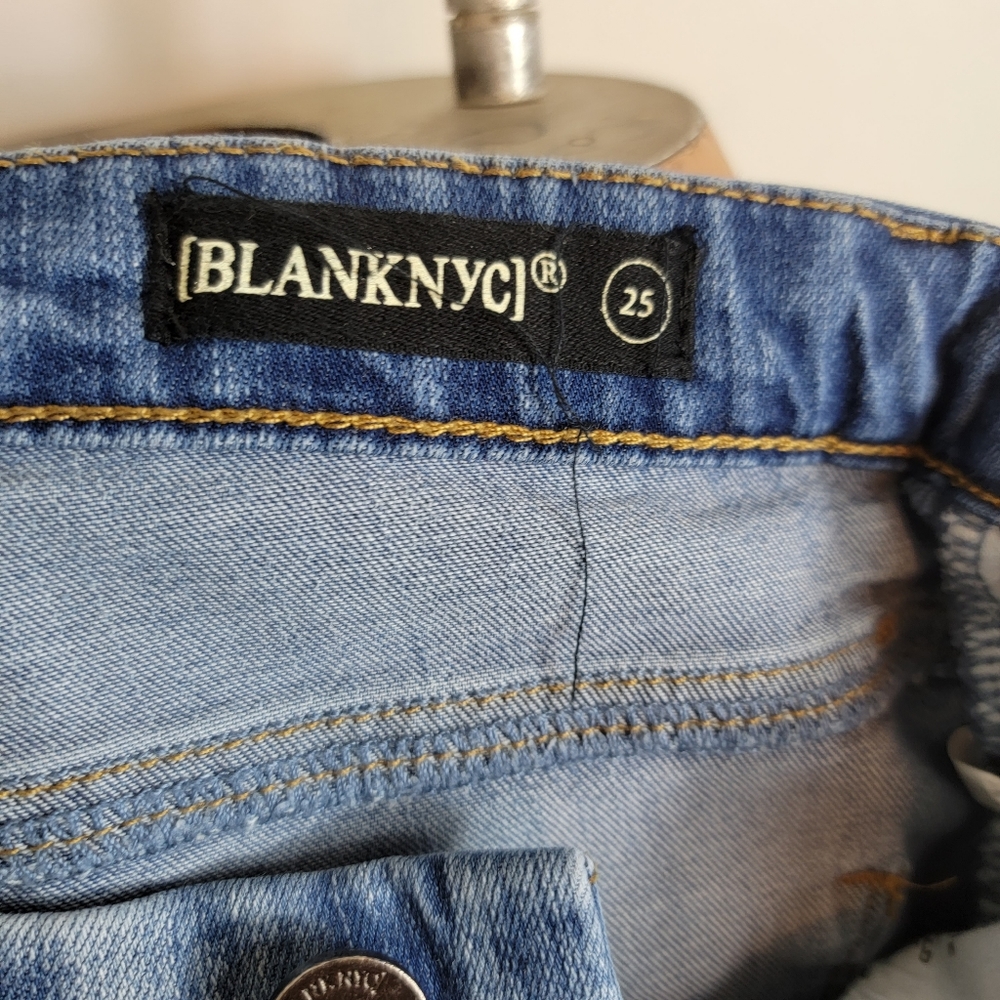 Blank Nyc Fancy That Low Rise Cropped Trumpet Flare Distressed Jeans - Picture 5 of 10